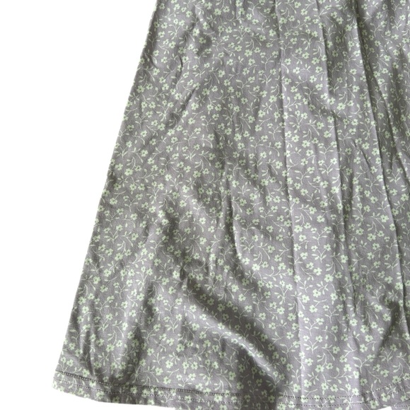 Hollister Wrap Dress Purple with White Flowers Size S - Picture 8 of 8